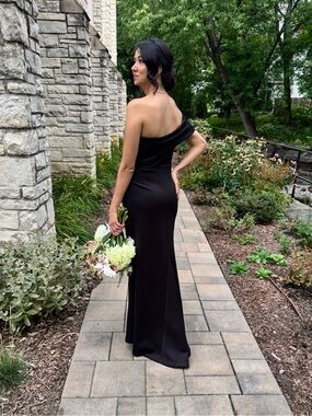 Off-Shoulder Black Evening Gown - Elegant Formal Dress